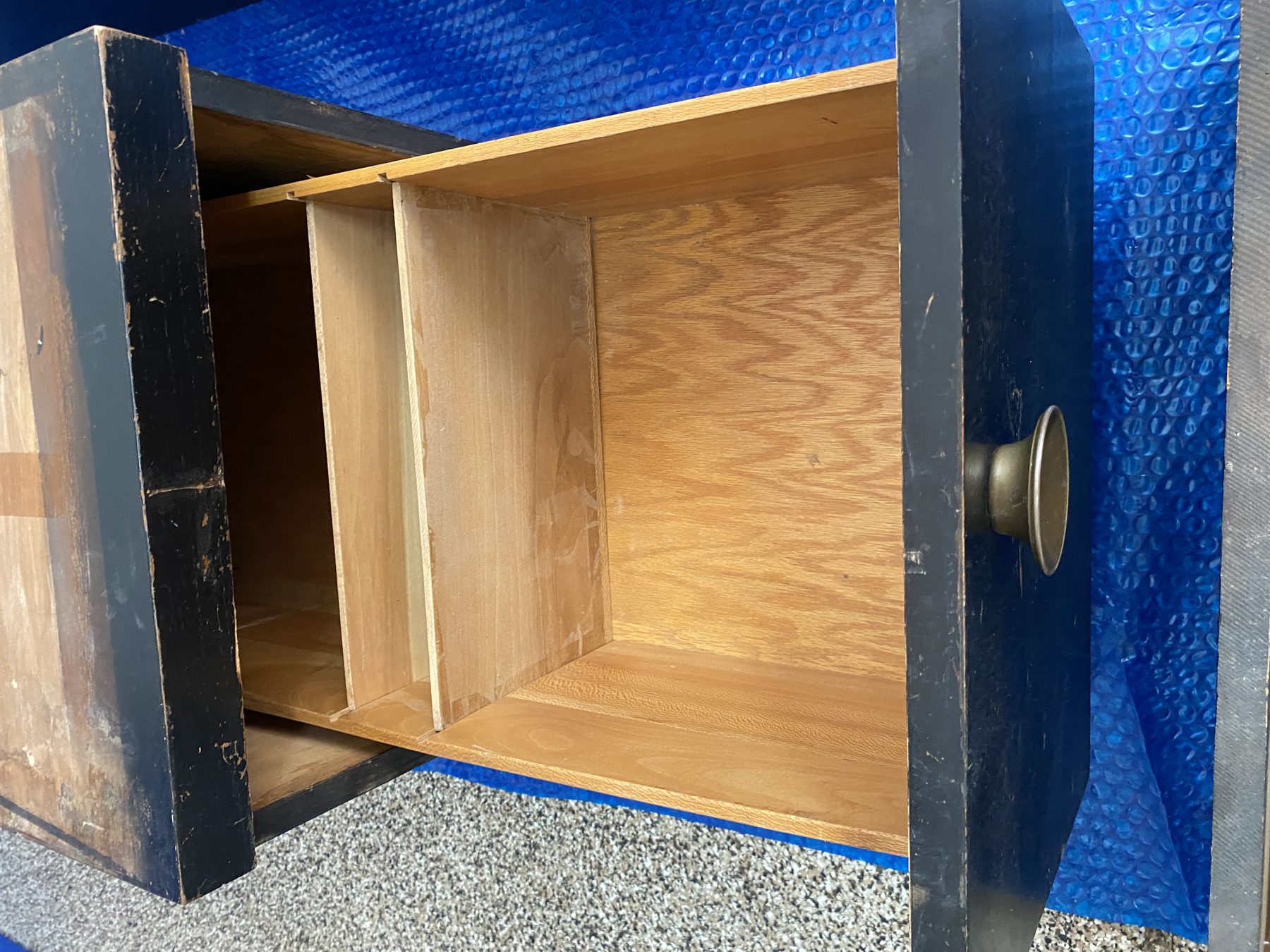 Drawer interior and construction